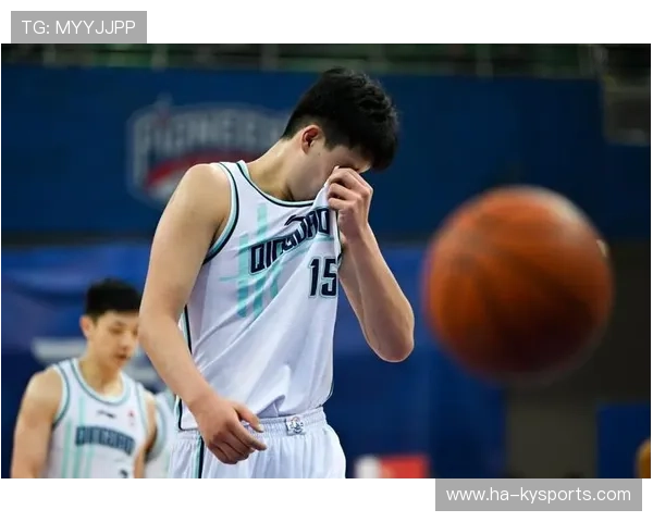 中国男篮杨瀚森2026试训日记:在休斯顿火箭队特训中展现出的内线防守 中国男篮杨瀚森2026试训日记:在休斯顿火箭队特训中展现出的内线防守